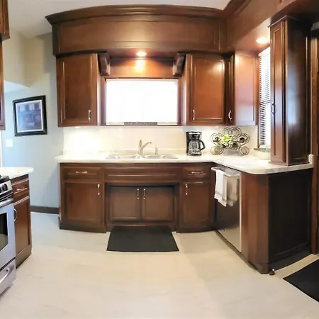 Beautiful Craftsman Style Home W/ Fenced Yard